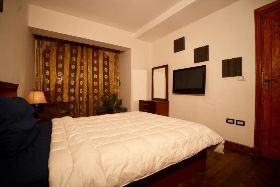 Private Room With Garden At Art Home Vacation rental in Cairo Governorate