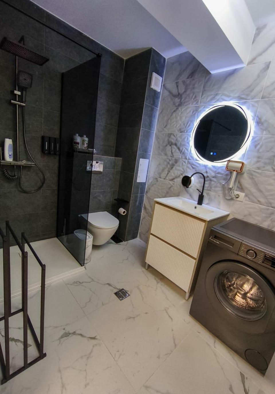 Shower, Toilet, Bathroom