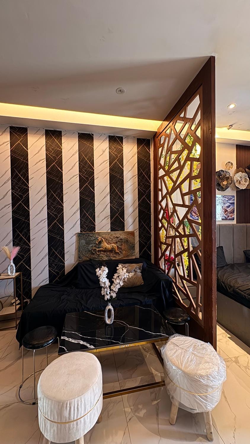 tHELUXENEXT Apartment in Noida