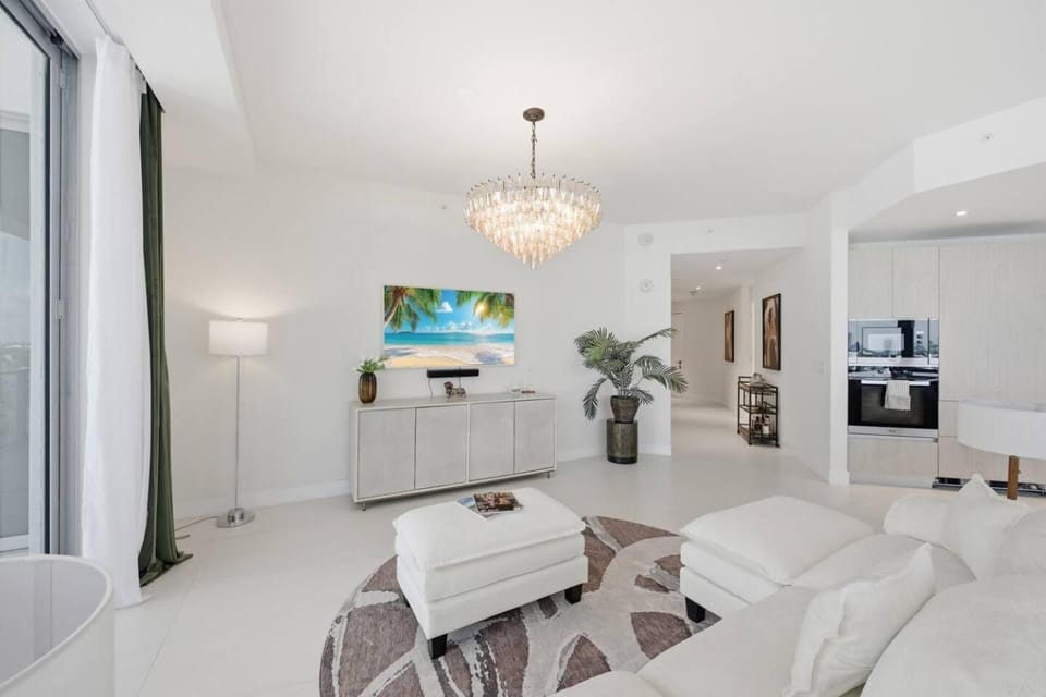 2BR Luxury Ocean View Retreat at Amrit Resort Apartment in Riviera Beach