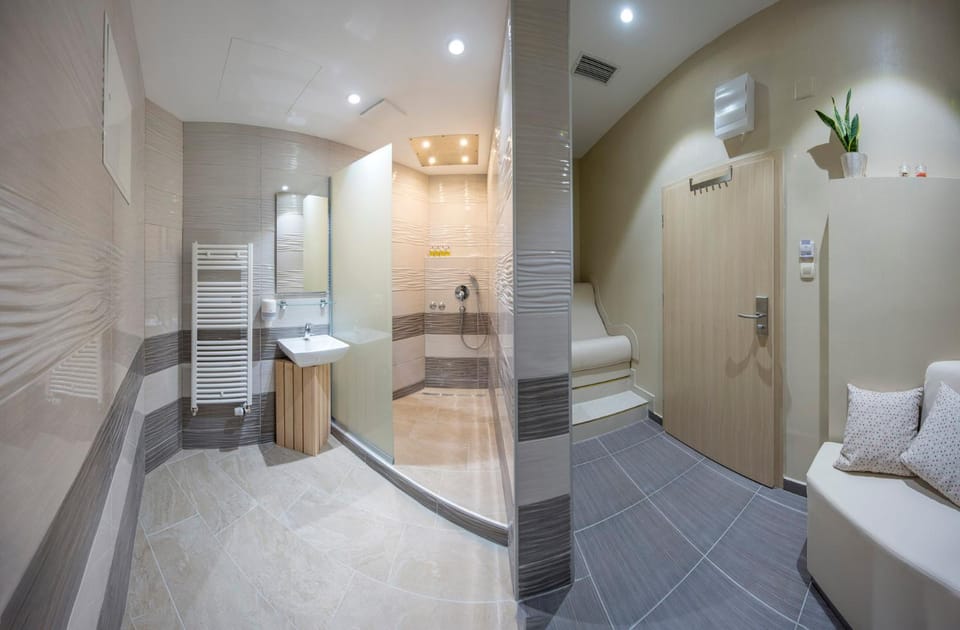 Bathroom, Area and facilities