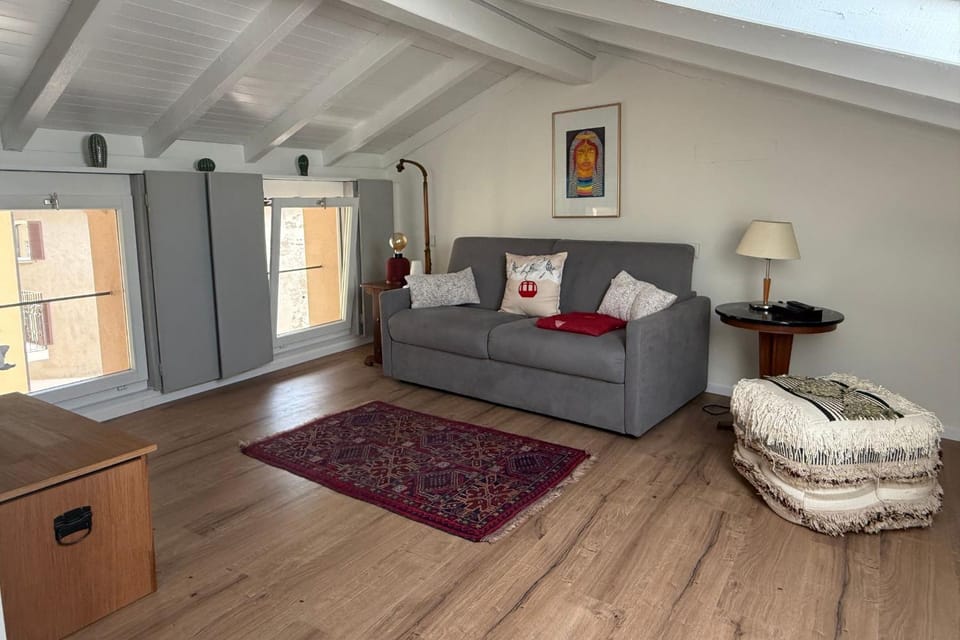 Lakehouse Loft Capolago Apartment in Canton of Ticino
