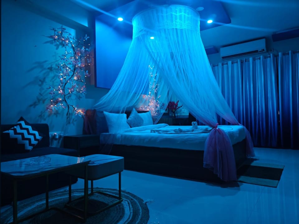 Premium stay in Rajarhat Xanadu Studio Suite 330 Apartment in Kolkata