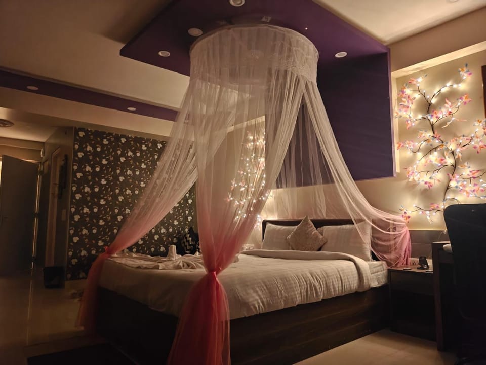 Premium stay in Rajarhat Xanadu Studio Suite 330 Apartment in Kolkata