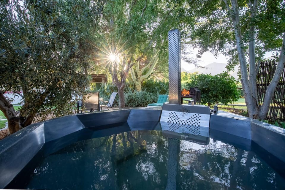 Natural landscape, Garden, Hot Tub, Swimming pool