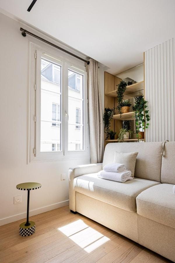 New Renovated Studio Invalides EiffelTower Paris 7 Apartment in Paris