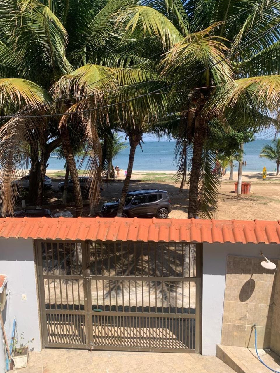 Seu refúgio em Praia Linda, de frente à lagoa House in São Pedro da Aldeia