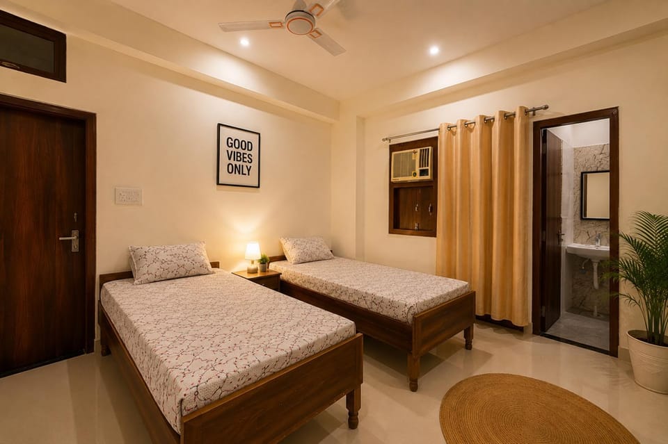 Casa Living Bed and Breakfast in Noida