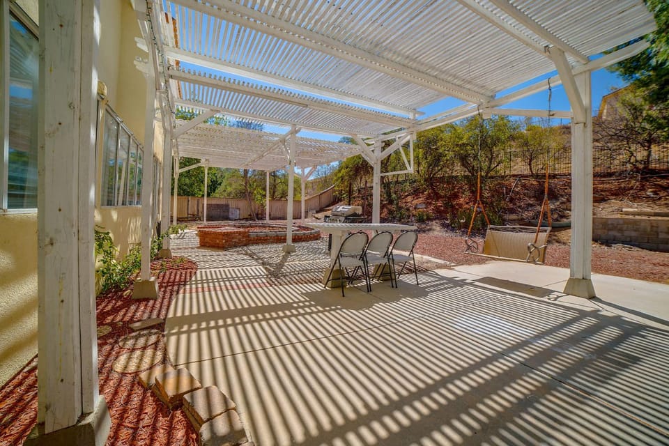 Private Yard, Patio! Spacious Corona Extended Stay House in Corona