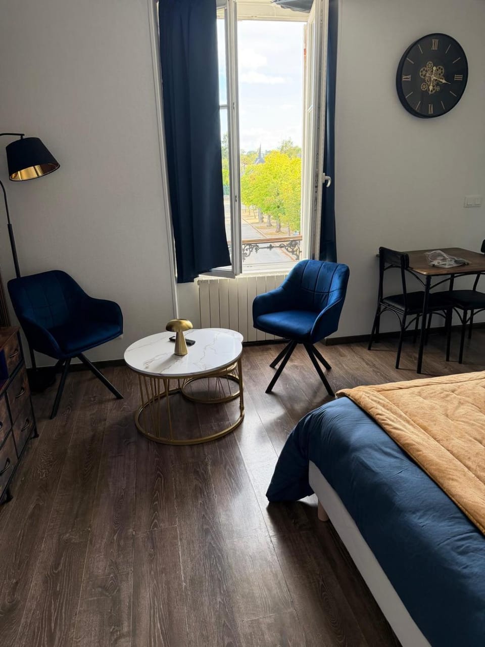 Studio équipé en centre-ville de Nogent le Rotrou, Acacia Apartment in Nogent-le-Rotrou