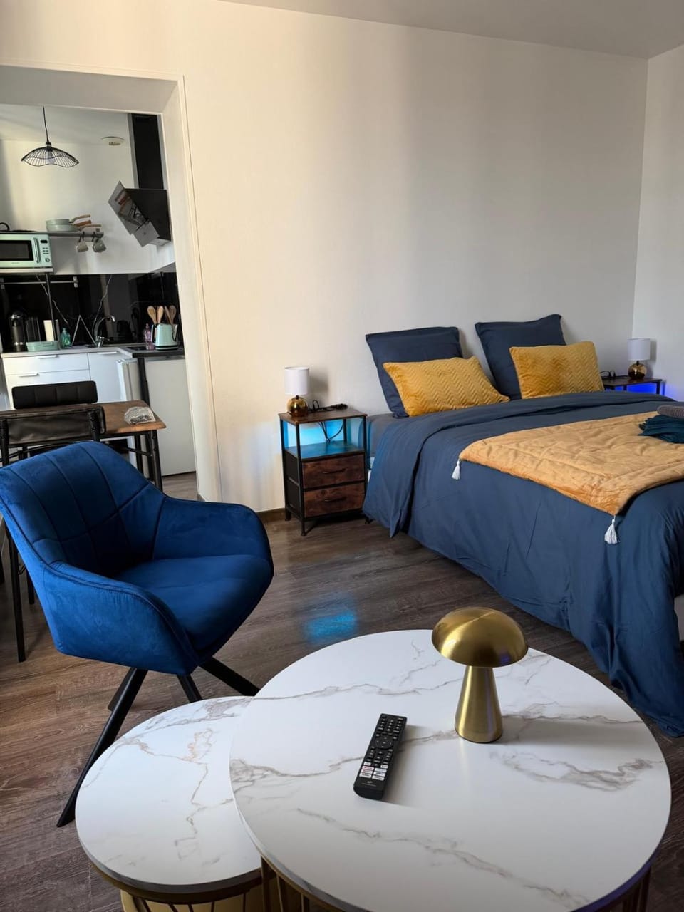 Studio équipé en centre-ville de Nogent le Rotrou, Acacia Apartment in Nogent-le-Rotrou