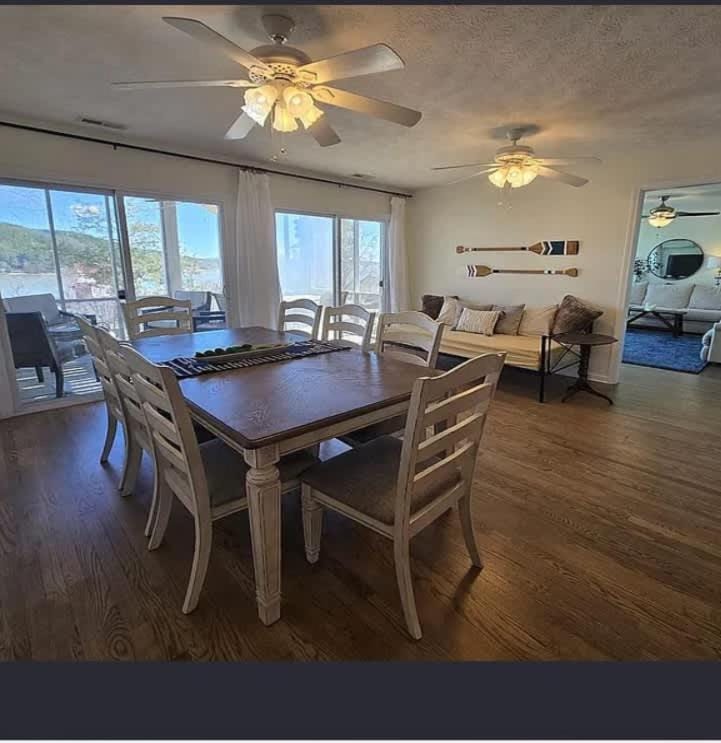 22 Rolling Tide Cottage House in Weiss Lake