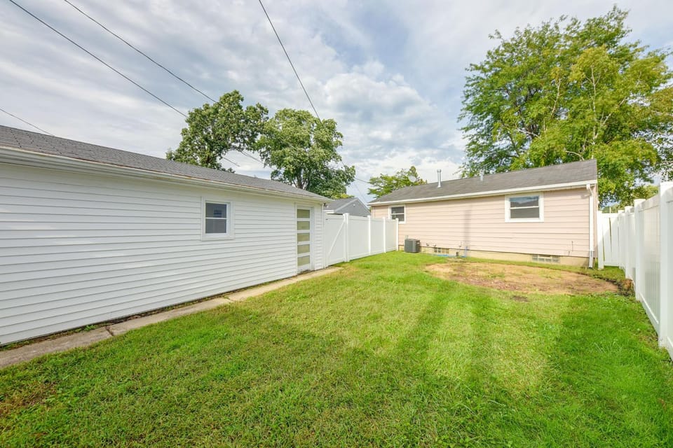 Great for Work Travel! Kenosha Extended Stay House in Pleasant Prairie
