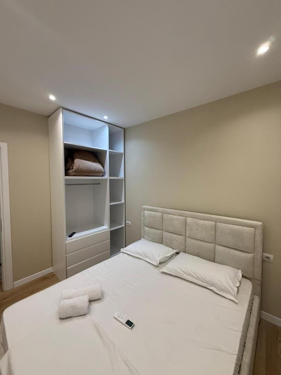 Bed, Bedroom, towels, wardrobe