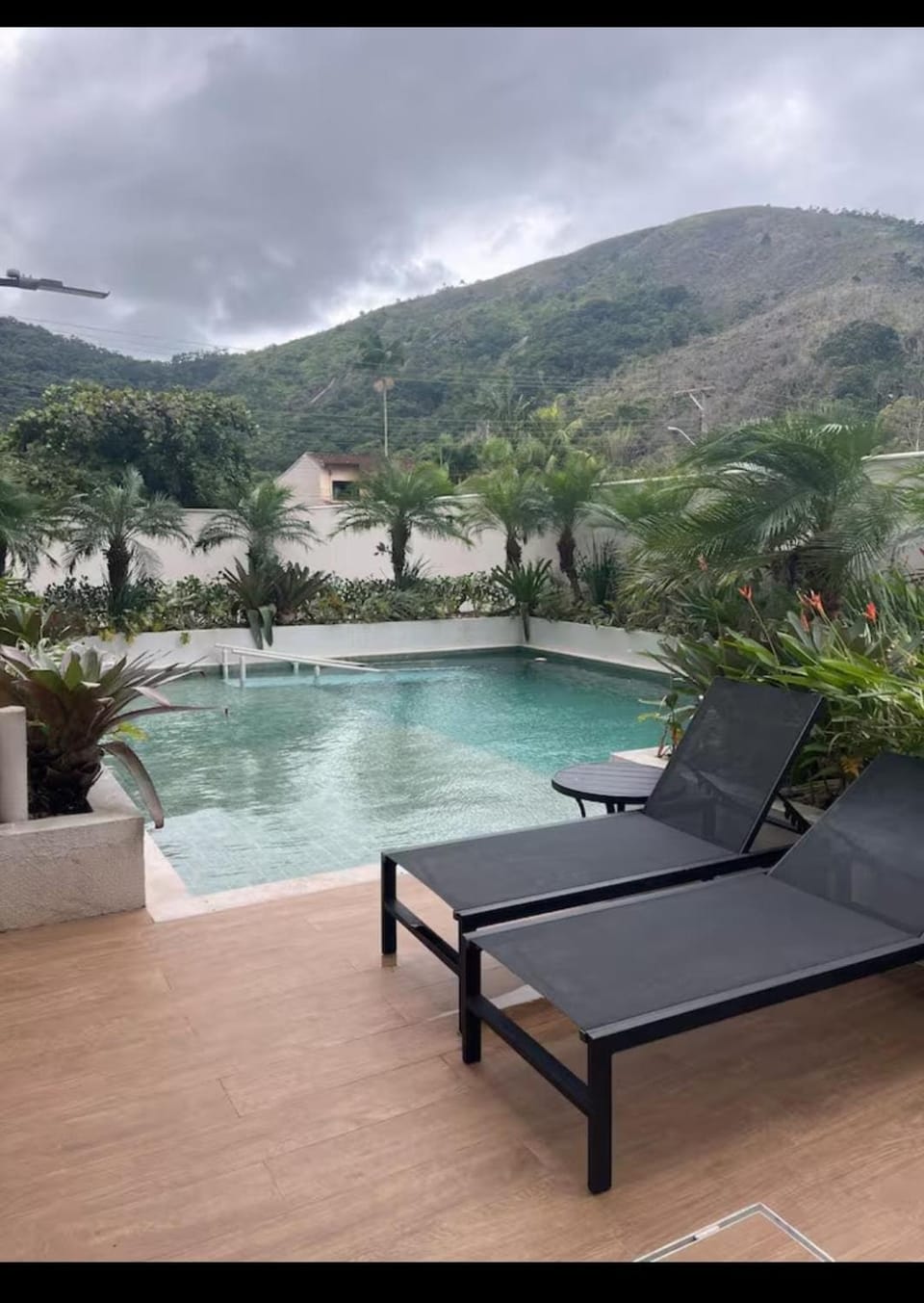 Mountain view, Pool view, Swimming pool, sunbed
