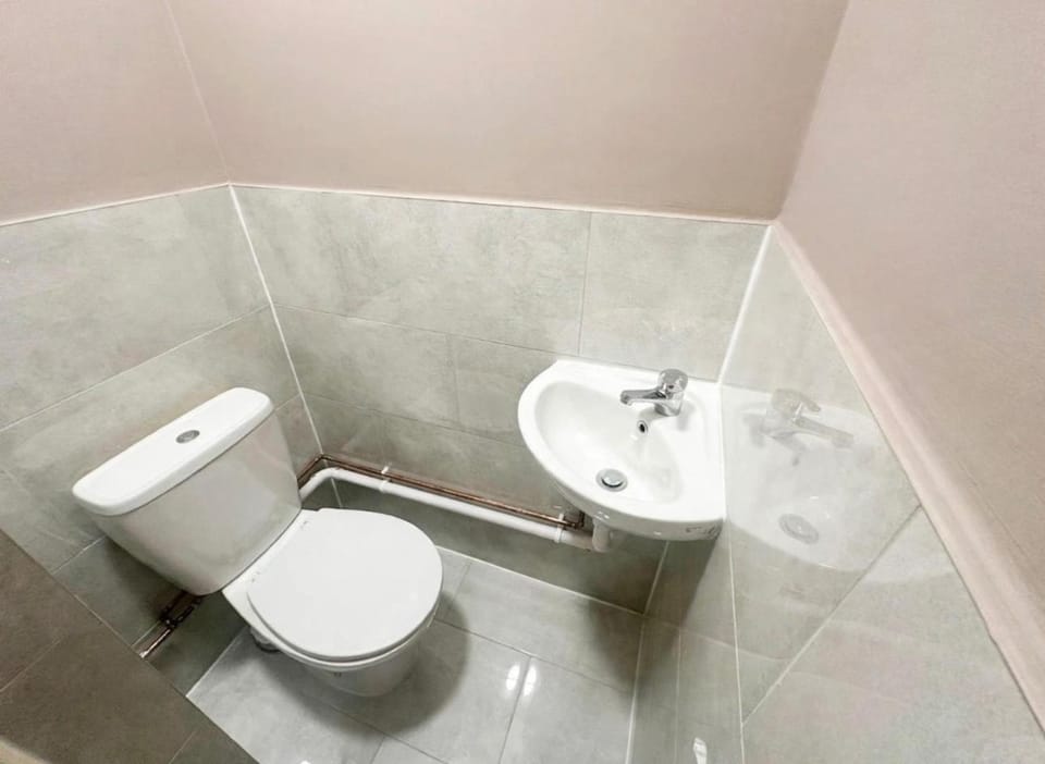 Foresthill 3-Bed Home Sleeps 5 with Parking House in London Borough of Southwark