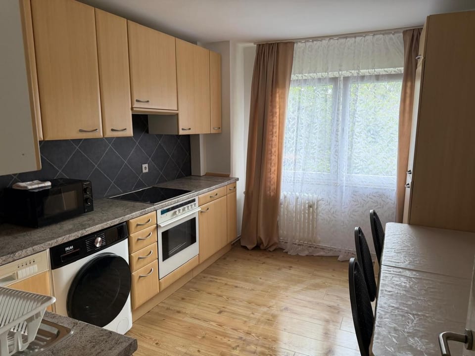 Goldstar Apartment Hannover Laatzen Nähe Messe 4 Zimmer Wohnung Apartment in Lower Saxony, Germany