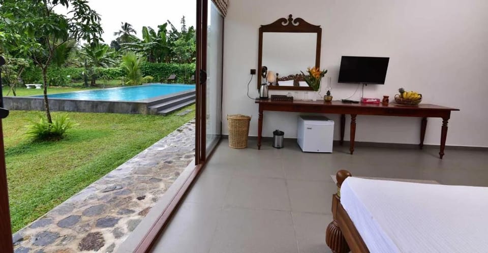 Lain Lake Winds Villa By Excellence Hotel in Galle