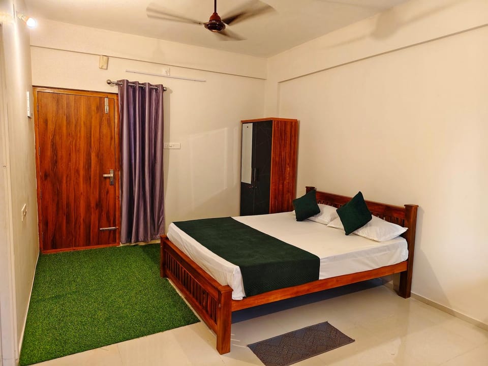 Sree krishna Nivas 150m to Guruvayur temple Apartment in Kerala