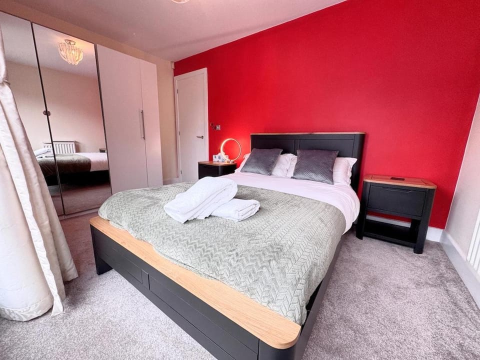 City Centre 1-Bed Apartment -Free Parking &Tempur Bed Apartment in Birmingham