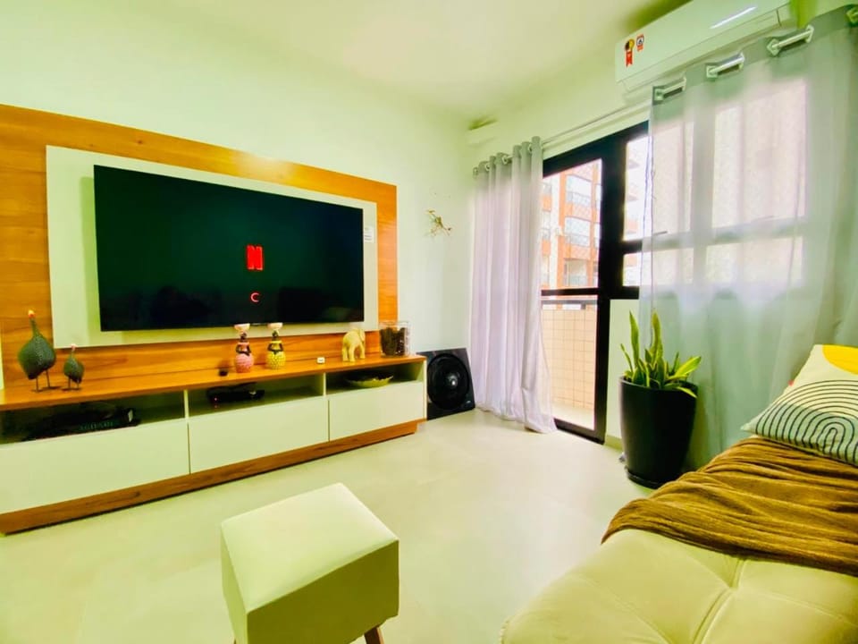 Communal lounge/ TV room, TV and multimedia, Living room, Seating area, Evening entertainment, air conditioner