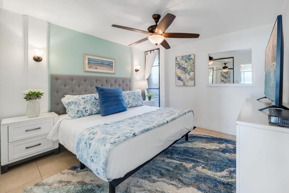 Ocean-view 1BR condo with pool, AC and beach access-Maalaea Banyans 112 House in Maalaea