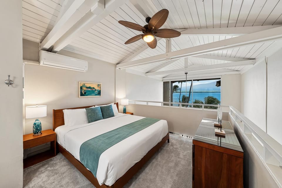 Oceanview 2BR 2BA Condo w Pool, AC, Balcony & Beach Access - Maalaea Kai 403 House in Maalaea