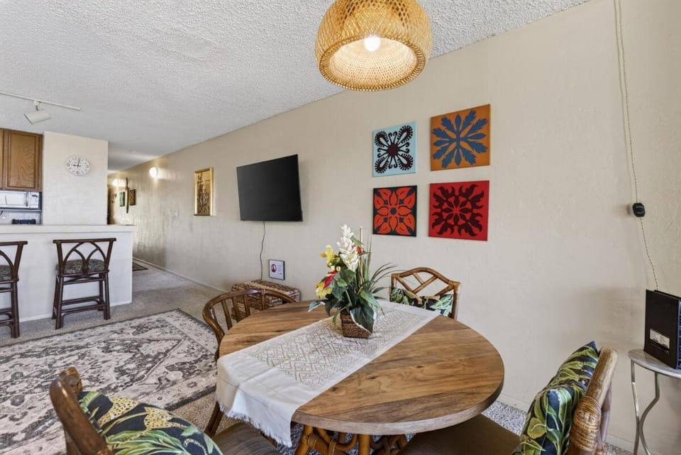 Kona 1BR Beach Escape, Walk to Shore Apartment in Holualoa