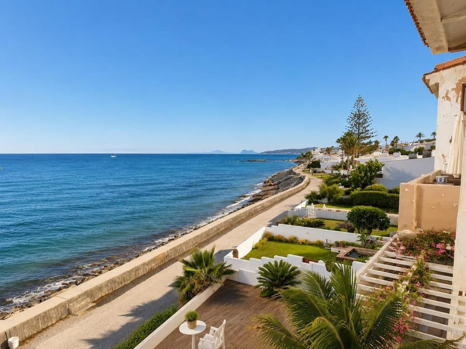 Frontline Beach Retreat Panoramic Sea Views Apartment in Costa del Sol