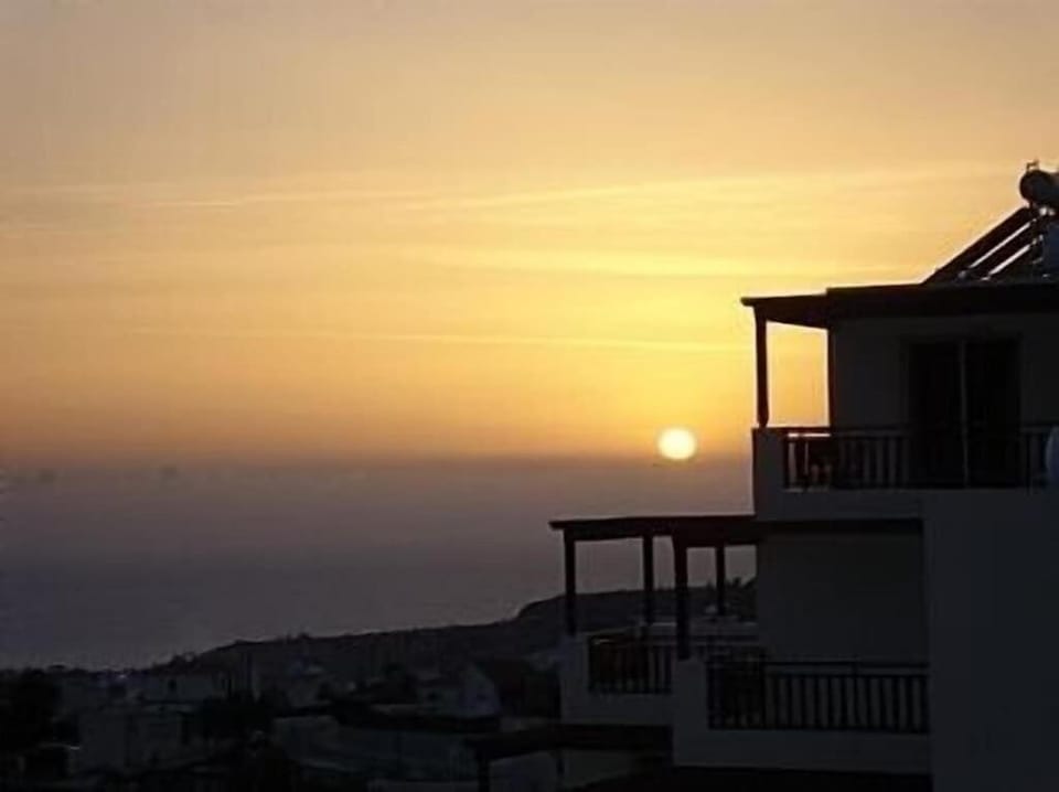 Natural landscape, View (from property/room), Balcony/Terrace, Sea view, Sunset
