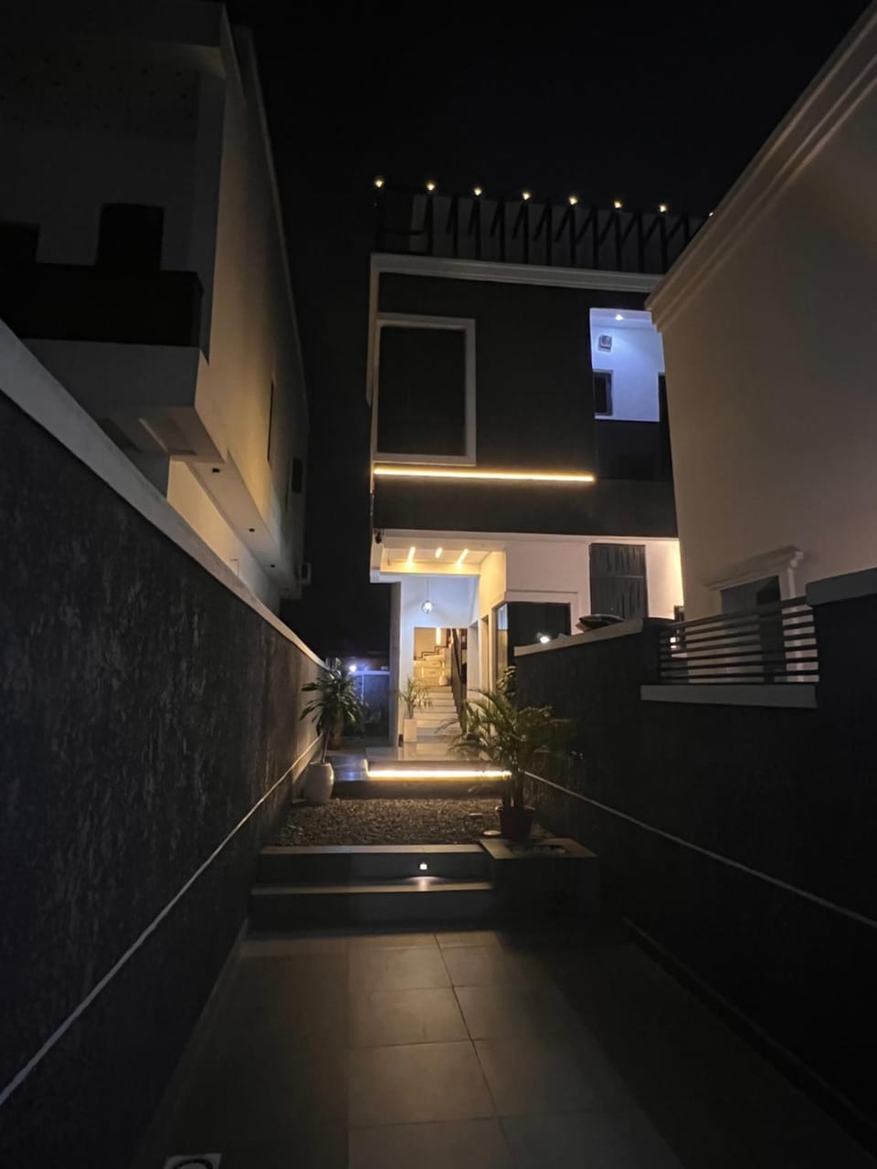 Citrine Apartments Ajah Lekki with gym WiFi Netflix Youtube Apartment in Lagos, Nigeria