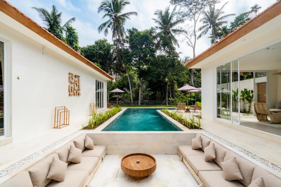 Property building, Day, Garden view, Pool view, Swimming pool