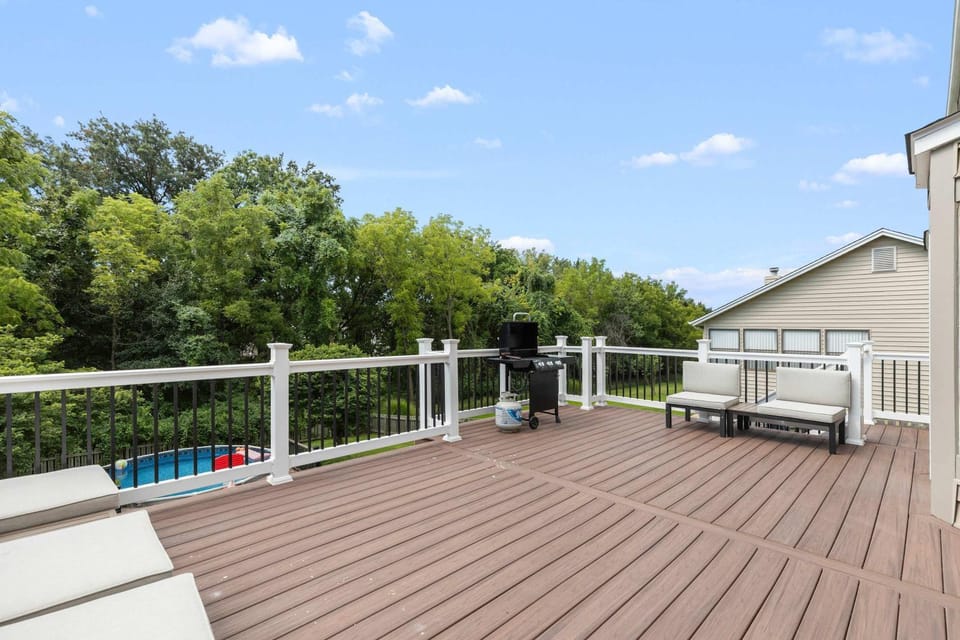 Relax & unwind at this home ABODEbucks House in St. Peters