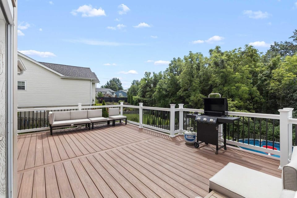 Relax & unwind at this home ABODEbucks House in St. Peters