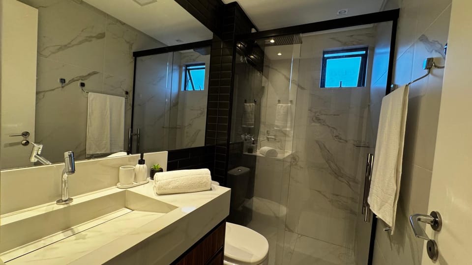 Shower, Bathroom, towels