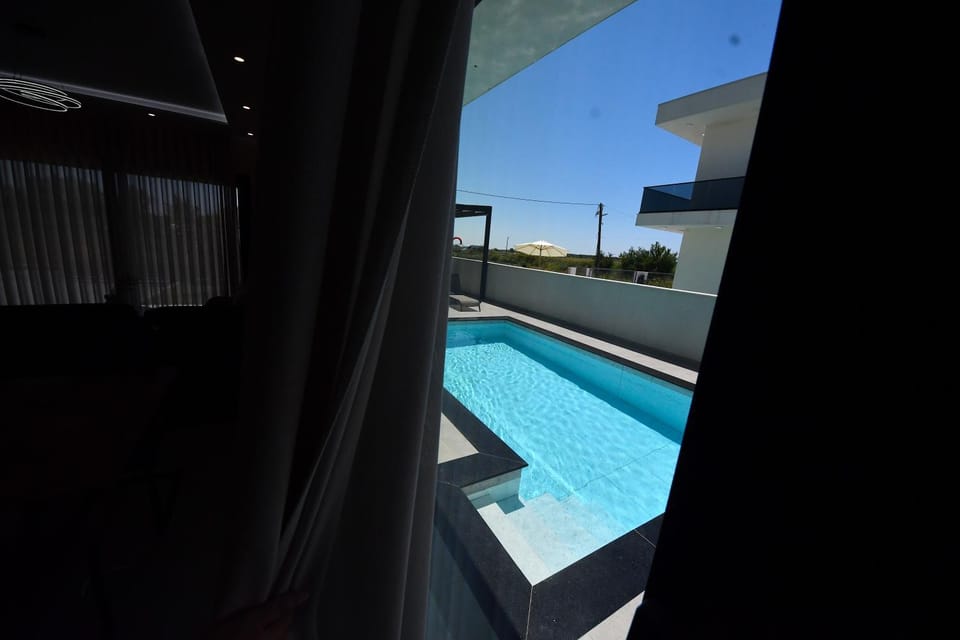Day, Pool view, Swimming pool, Swimming pool, sunbed