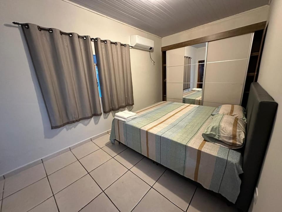 Bed, Photo of the whole room, Bedroom, air conditioner