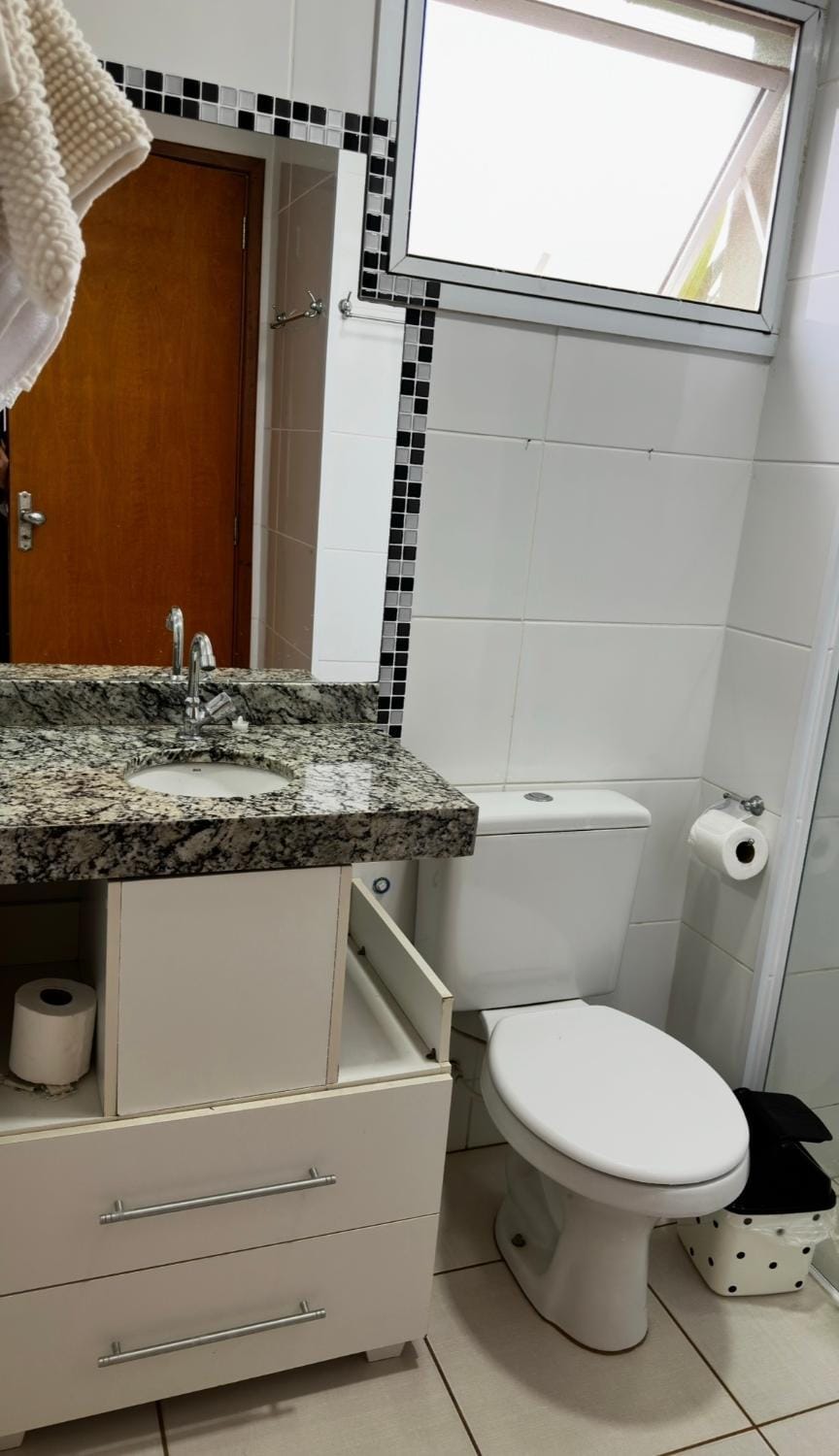Apartamento confortável e bem localizado em Brotas SP 2 vagas garagem Apartment in Brotas