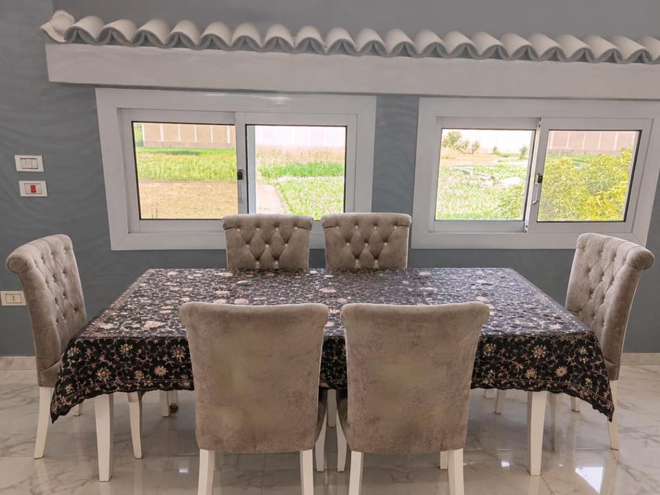 Apartment within a villa شقه بإطلاله بانوراميه علي حدائق داخل فيلا Villa in Luxor