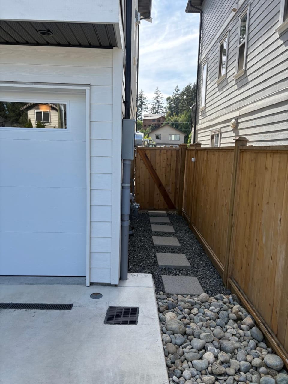 Private Cozy Home in Langford Villa in Cowichan Valley