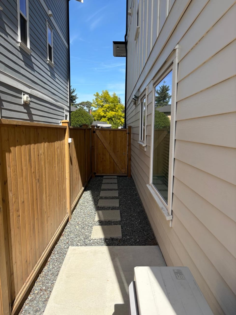 Private Cozy Home in Langford Villa in Cowichan Valley