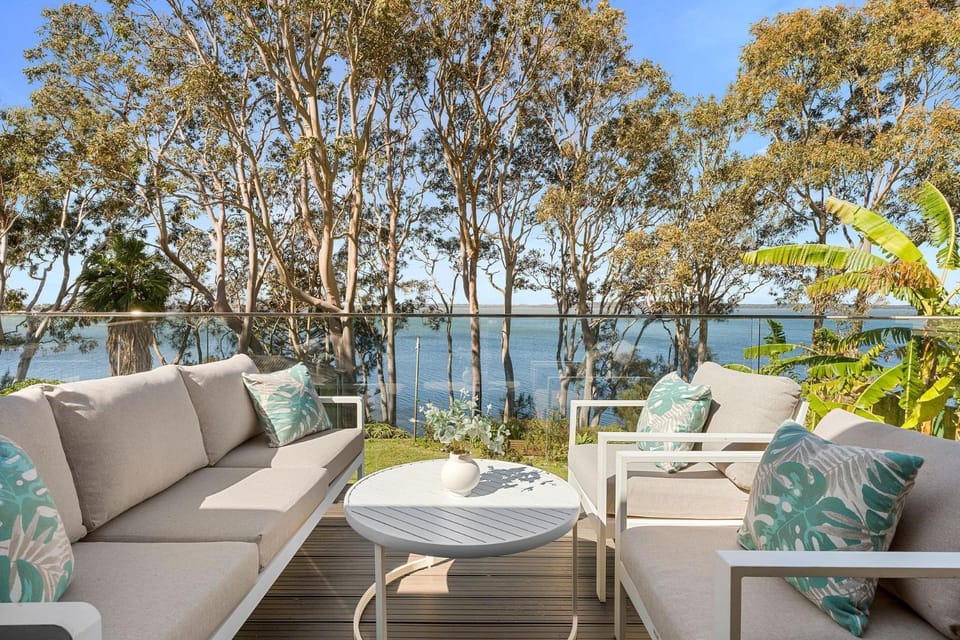 Patio, Day, View (from property/room), Balcony/Terrace, Seating area, Lake view