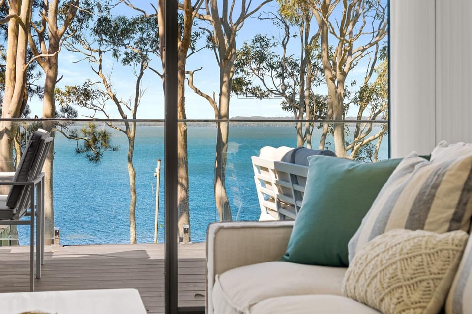 Patio, Day, View (from property/room), Balcony/Terrace, Seating area, Lake view