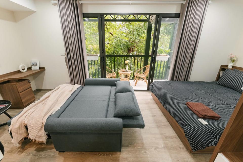 Bed, View (from property/room), Balcony/Terrace, Living room, Photo of the whole room, Seating area, Bedroom