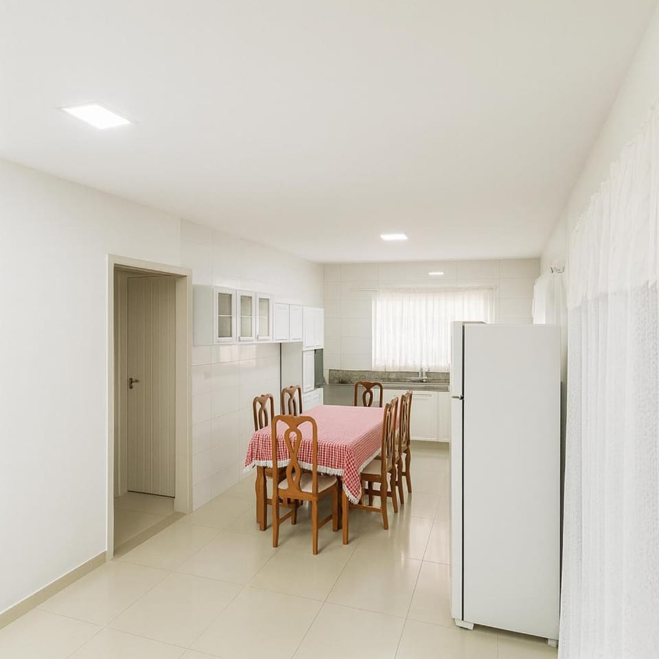 Casa Gigante para até 10 pessoas no centro em Balneário Camboriú em Santa Catarina House in Camboriú