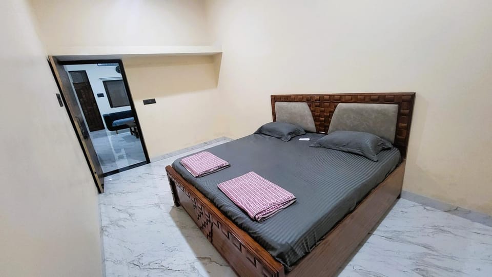 Ashiyana Sun - Chic 2BHK Stay, Jabalpur Apartment in India