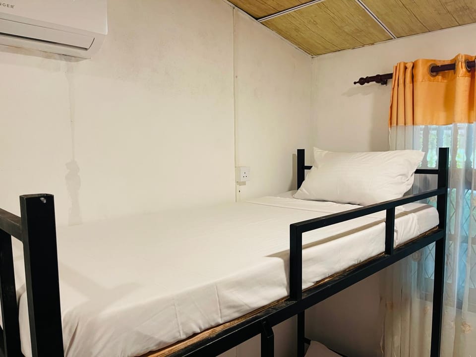 The Nook Hiri Hostel in Southern Province