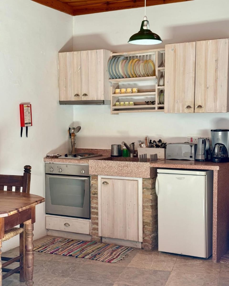 Kitchen or kitchenette, kitchen