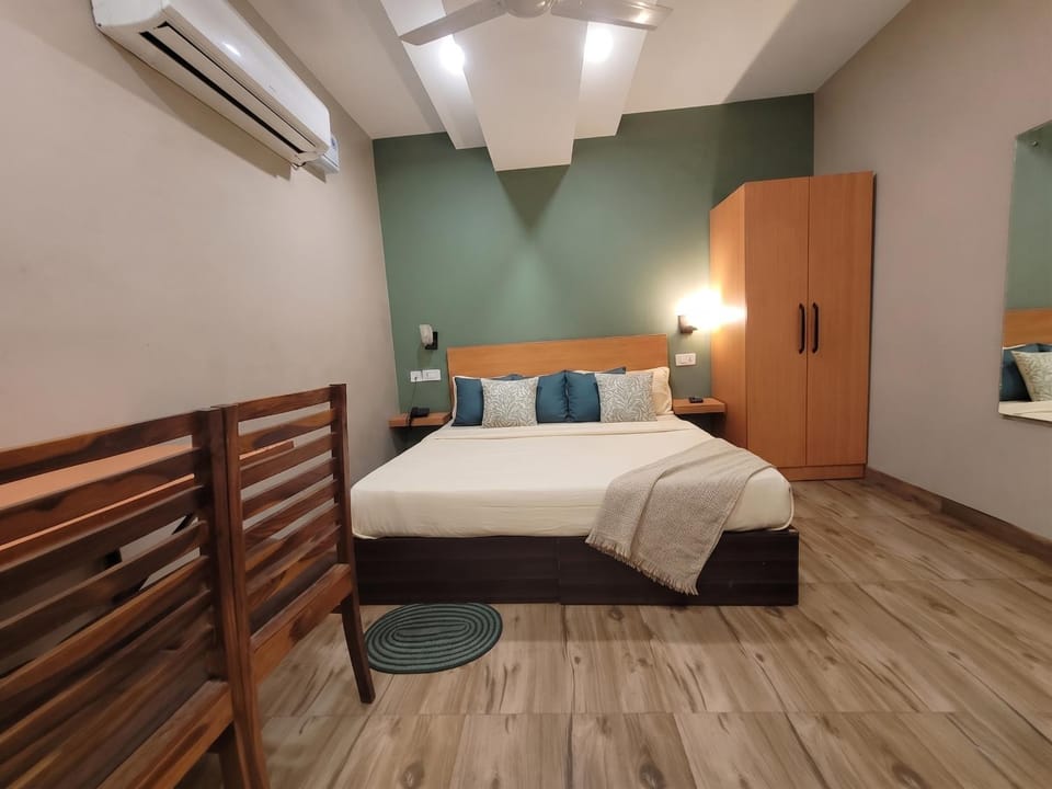 Bed, Bedroom