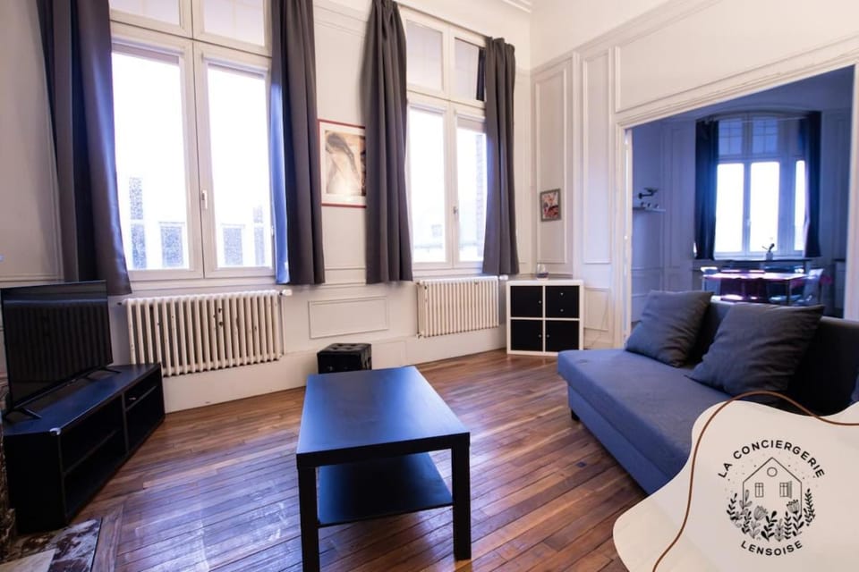 Centre Lens LOhana 4 pers pres Bollaert WiFi Apartment in Lens